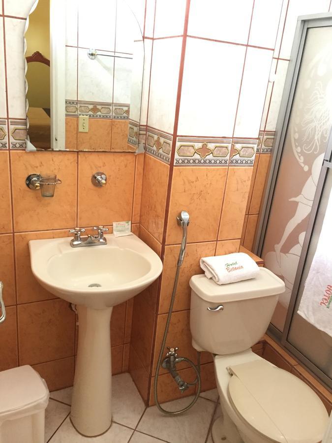 Hotel Betania Zamora Bagian luar foto